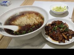 -弄堂咪道-饭香·面香·馄饨香(兴梅店)