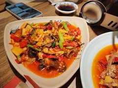 -肖四女乐山跷脚牛肉(滨江天街店)