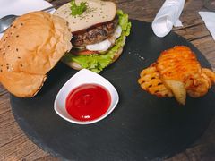 芝士汉堡-HIGH FIVE哈福手工汉堡(桂林路店)