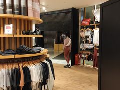 门面-lululemon(上海浦东IFC店)