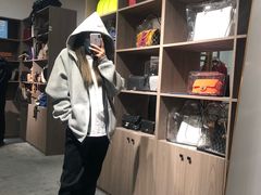 -万物奢潮中古奢侈品(青岛店)