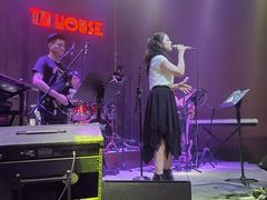 -TZ House音乐现场(来福士中心店)