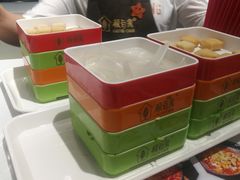 -极有家小鱼小鸡石锅煲(佳兆业店)