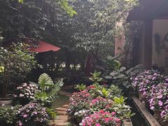 -月亮眼花园餐厅书吧酒吧