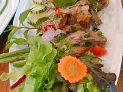 猪颈肉-Chom Cafe and Restaurant