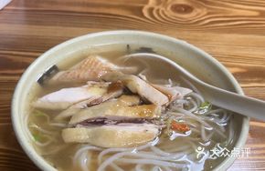 Steamed Chicken with Rice Noodles