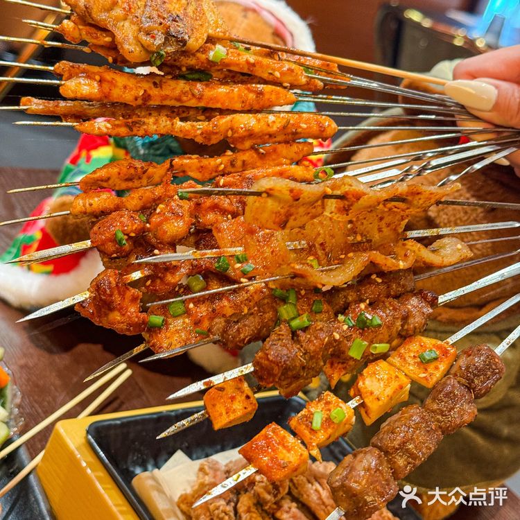 东北烤串🍢🥩🍢烧烤界的天花板👈  
