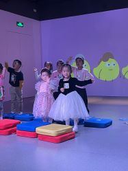 -小鸡哆哆故事屋·儿童乐园(嘉里城店)