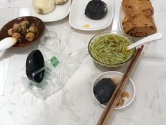 -李与白包子铺(桐梓林店)