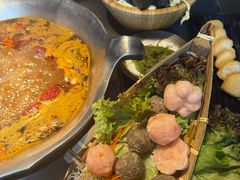 -湊湊火锅·茶憩(杭州湖滨银泰in77店)