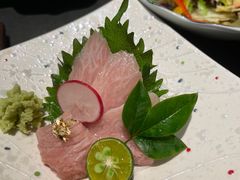 -铭牛烧肉·和牛海鲜自助(高新月牙湖店)