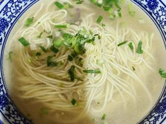 -东大桥小国抻面烧烤(长通路店)