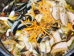 -野菌皇海景野生菌火锅(滨海大道店)