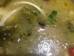 -渝是乎酸菜鱼(龙旗购物中心店)