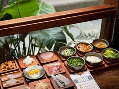 -银米·云南传统过桥米线(双廊黑金冠店)