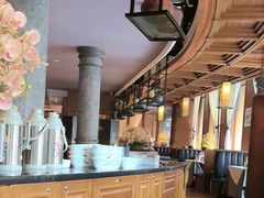 -八府香鸭·啫啫煲(华山路店)