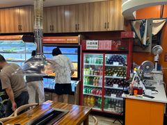 -哈尔滨小酒馆·鲜肉现穿自助烧烤(康新花园店)