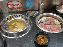 -钱小主·自助回旋烤肉火锅餐厅(东方新天地店)