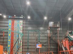 -极限PLAY运动娱乐新世界·团建派对潮玩休闲馆·室内蹦极高空游乐园