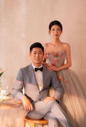 -雪中彩影婚纱摄影·微光艺术中心