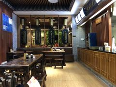 大堂-遵义虾子张六羊肉粉(普陀路店)