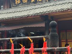-峨眉山报国寺
