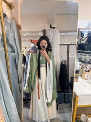 -一揽芳华汉服旗袍体验馆(拙政园店)