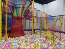 -蹦贝运动中心·蹦床·攀岩·闯关(龙岗店)