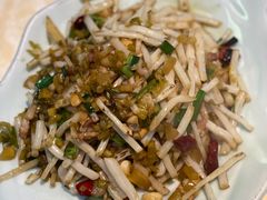 -魏铭鱼头捞饭(晋阳路店)