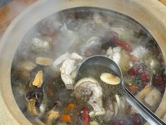 -威邵鸡煲(西华路总店)