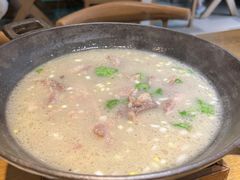 铸铁锅羊肉-山丹丹西北菜(金贸大厦店)