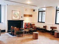 大堂-星巴克臻选(广州沙面店)