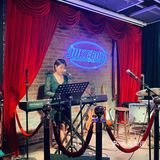 华侨城创意园敲适合约会的音乐餐厅 