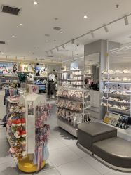 -巴拉巴拉(首创奥特莱斯店)