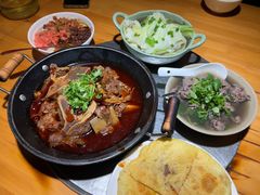 -大众跷脚牛肉馆·非遗传承单位(峨眉山店)