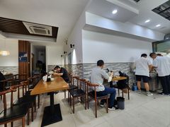 -黄阿姨锅贴大王(万航渡路店)