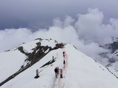 -希尔特峰