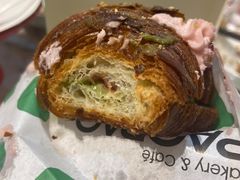 开心果树莓可颂-PAOPAO Bakery&Café(港汇店)