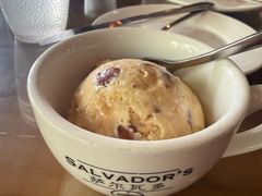 杏仁太妃糖冰淇淋-萨尔瓦多Salvador's
