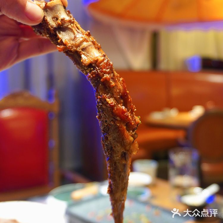 可以穿蒙古袍哟~即使额头爆痘、也要吃他家羊肉