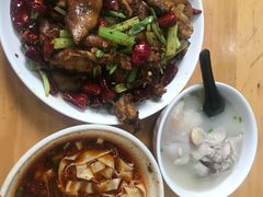 -雷祖芳老妈蹄花店