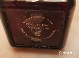 这款应该是眼霜的入门级，也是不会回购的产品