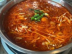 -黄利砖万峰林布依特色酸笋牛肉馆