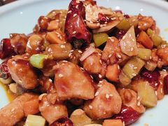 -川流不息·地道川菜·小龙虾(松东路店)