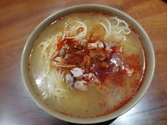 -亮亮面馆(经六路店)