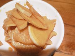 -菌自由丨野生菌火锅特色庭院餐厅(丽江古城店)