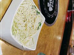 -左庭右院鲜牛肉火锅(金山万达店)