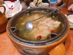 汽锅鸡-老滇山寨•云南特色菜•地方菜•民族风情歌舞表演(金碧店)