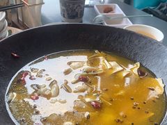 -江宴渔村·鱼鲜土菜(紫荆广场店)