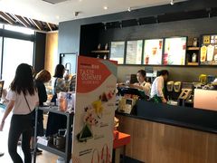 -星巴克臻选(莘庄仲盛店)